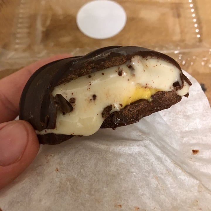 photo of The Hearty Hooligan Vegan Creme Egg shared by @scottofsherwood on  07 Mar 2020 - review