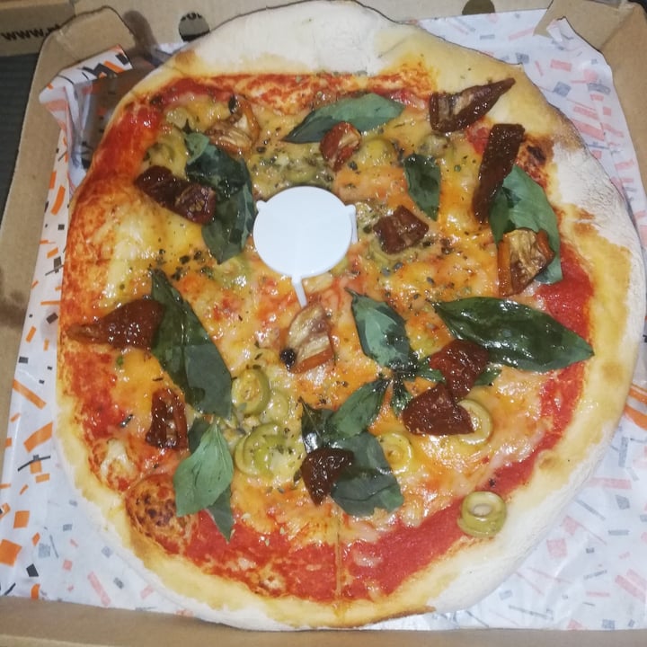 photo of Pizzeria La Fainá Pizza capresse shared by @heiru on  05 Sep 2021 - review