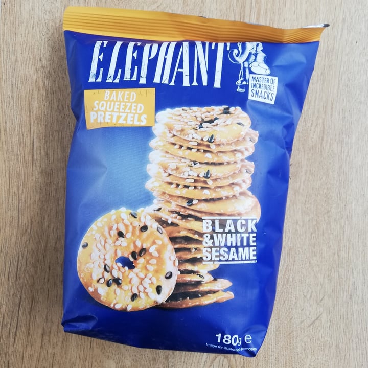 photo of Elephant Pretzels with black and white sesame shared by @uckpa on  17 May 2021 - review