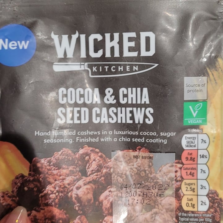review photo of Wicked Cocoa & Chia Seed Cashews shared by @juliianadiniz on 03 Apr 2022 - review