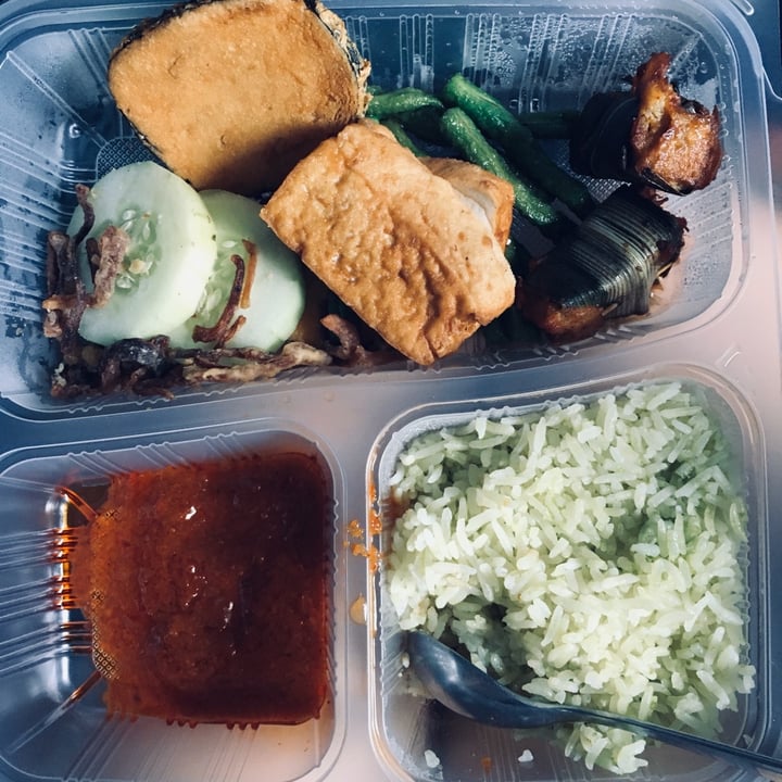 photo of Simple Food Vegetarian Cafe Nasi lemak shared by @mags21 on  28 Nov 2019 - review