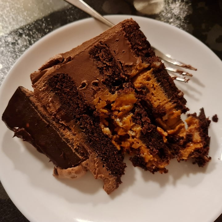 photo of Delcie's Desserts and Cakes Rocher Chocolate Cake shared by @alenal07 on  29 Jul 2022 - review