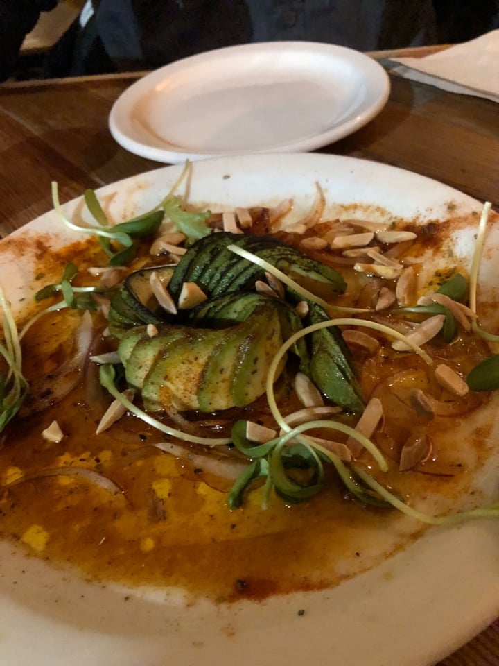 photo of Carmo Creole avocado shared by @oskihou on  12 Dec 2019 - review
