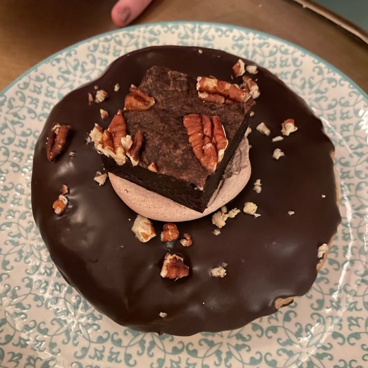 review photo of VegAmazing Doughnuts Donut brownie shared by @ggens on 19 Jun 2021 - review