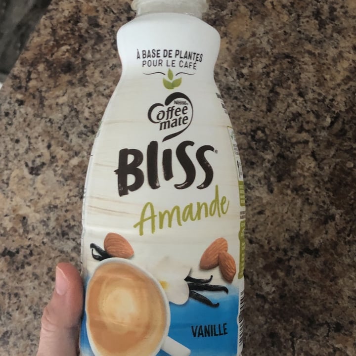 photo of Coffee mate natural bliss Vanilla Almond Milk Creamer shared by @biancasd on  30 Nov 2021 - review