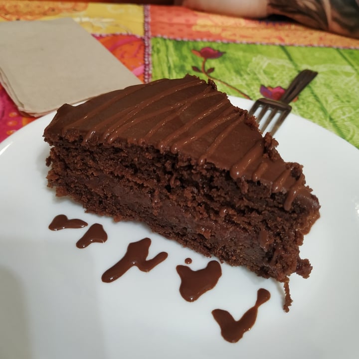 photo of Telos. Comida Casera Natural - Vegetariana, vegana  Tarta chocolate con mermelada de ciruelas shared by @runa on  17 Apr 2021 - review