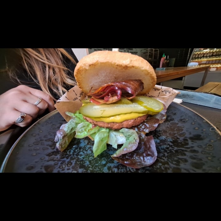 photo of Forky's Cheeseburger shared by @carmen1994 on  06 Feb 2022 - review