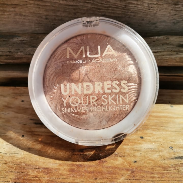 MUA Makeup Academy Shimmer Highlight Radiant Cashmere Review | abillion