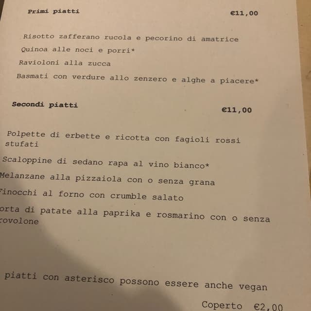 菜肴“Quinoa alle noci e porri”的照片