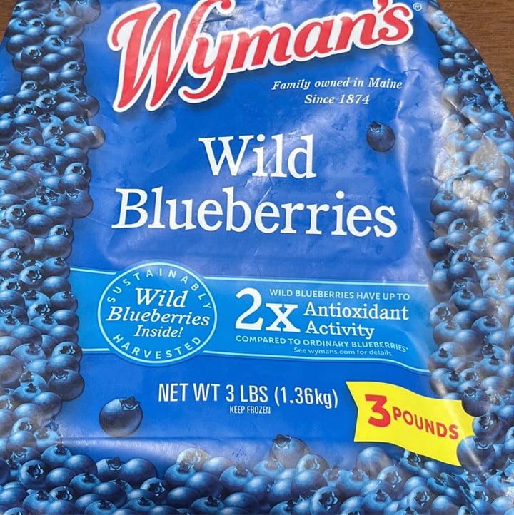 photo of Wyman’s Wild blueberries shared by @ddw1987 on  13 May 2022 - review