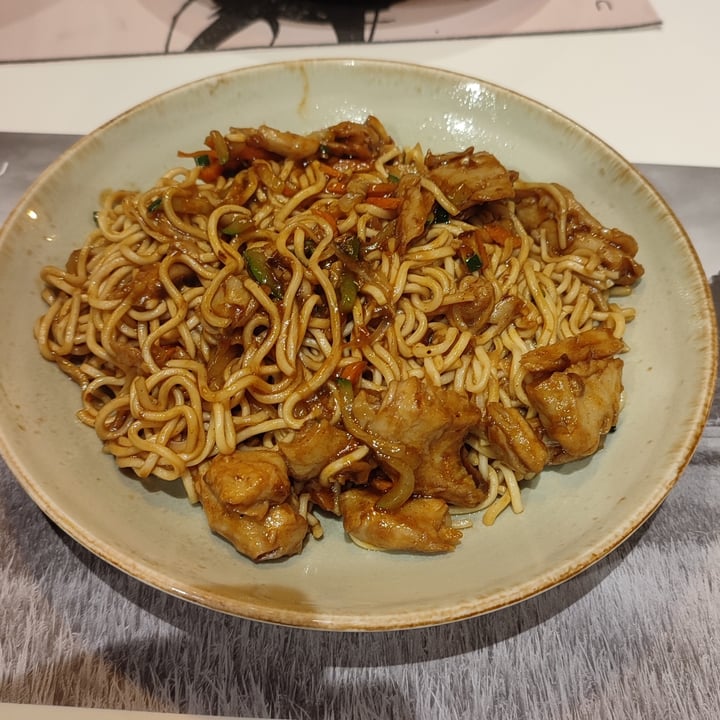 photo of UDON Sant Cugat Heura yakisoba shared by @moonriseoficial on  26 Oct 2021 - review