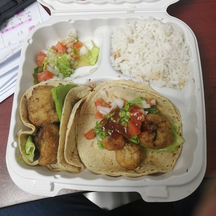 review photo of Makan Kitchen Pensiones - comida vegana en Mérida Tacos de Coliflor shared by @lilithluna on 20 Jan 2022 - review