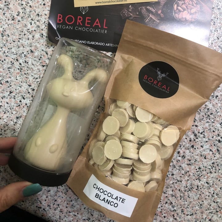 photo of Boreal Vegan Chocolatier Chocolate Blanco shared by @veganningbetter on  11 Apr 2022 - review