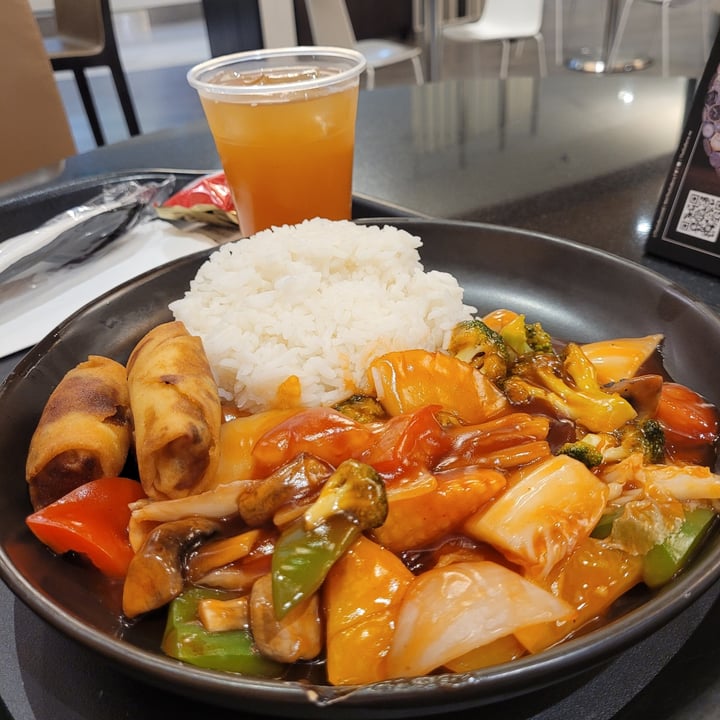 review photo of Royal Orchid Restaurant vegetables sweet and sour shared by @kenyacapra on 20 Sep 2022 - review