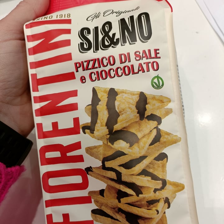 photo of Fiorentini Si&No Pizzico Di Sale E Cioccolato shared by @aliceveg on  15 Dec 2022 - review