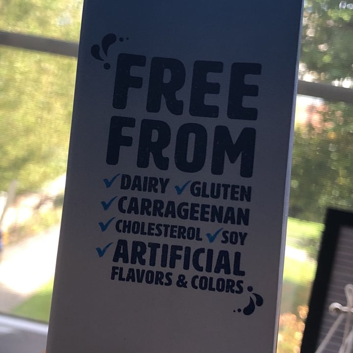 review photo of Silk 40 cal unsweetened vanilla Almond Milk shared by @zoewerner on 15 Oct 2021 - review
