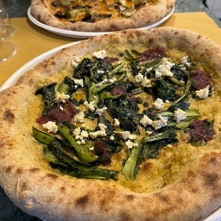 photo of Grains Pizzeria Pizza vegana shared by @robertamurru on  09 Apr 2022 - review