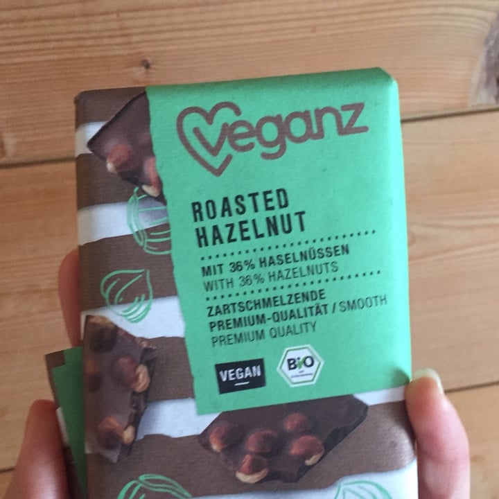 photo of Veganz Chocolate Roasted Hazelnut shared by @alwaysellerbrock on  14 Dec 2021 - review