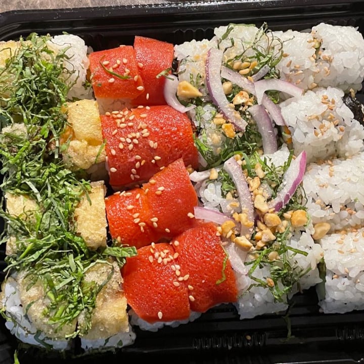 review photo of Blue Sushi Sake Grill Shiitake To Me roll shared by @agargmd on 24 Apr 2022 - review