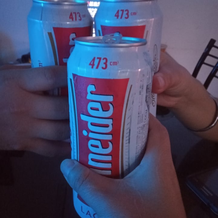review photo of Schneider Cerveza Lager shared by @camilarojasv on 05 Jan 2021 - review