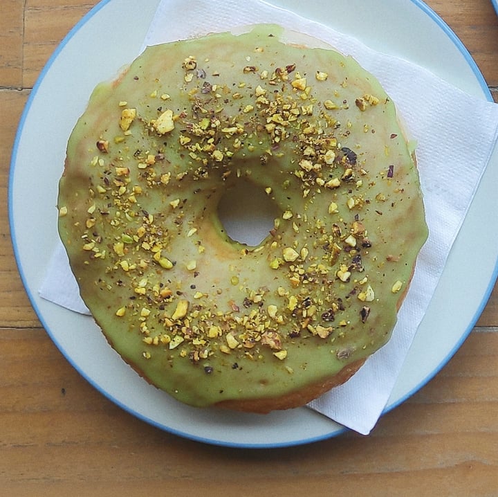 photo of Dreamwave Donuts Kemangi & Pistachio Donut shared by @humanimal on  27 Oct 2020 - review