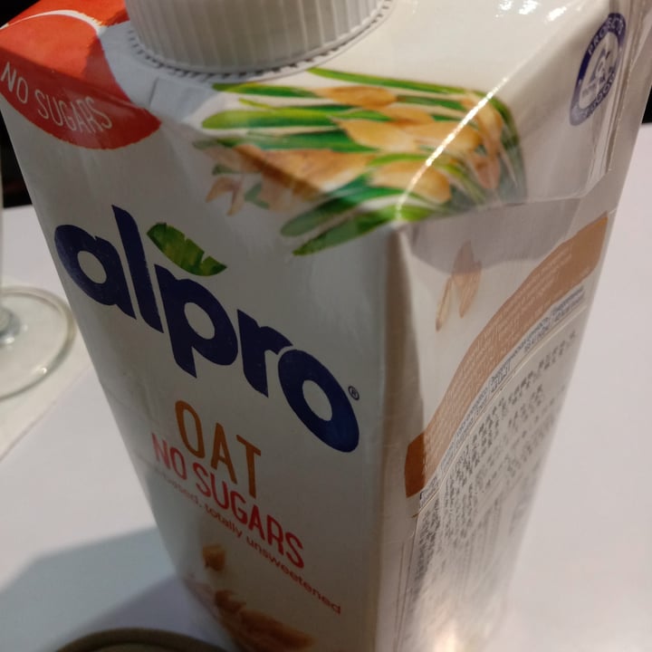 review photo of Alpro Oat Milk No Sugars shared by @feliciaintheworld on 19 Dec 2021 - review