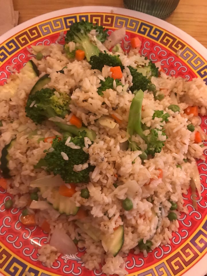 review photo of Lucky Lotus Veggie Fried Rice shared by @jencoebeck on 29 Dec 2019 - review