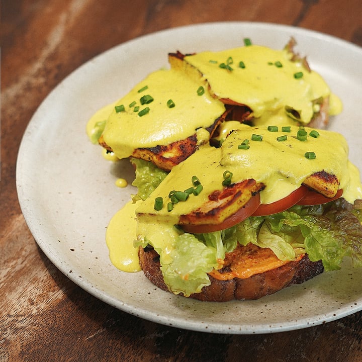 review photo of Manggis in Canggu Tofu Hollandaise shared by @veganbastard on 14 Jun 2021 - review
