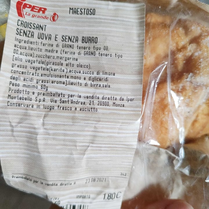photo of Iper Croissant senza uova e senza burro shared by @queeervegan on  24 Aug 2021 - review