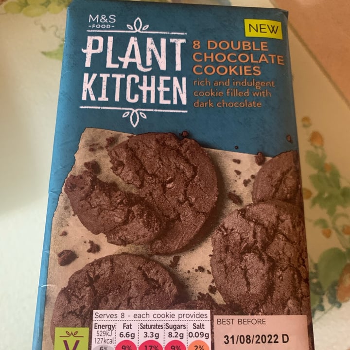 review photo of Plant Kitchen (M&S) 8 Double Chocolate Cookies shared by @veganlauralou on 06 Mar 2022 - review