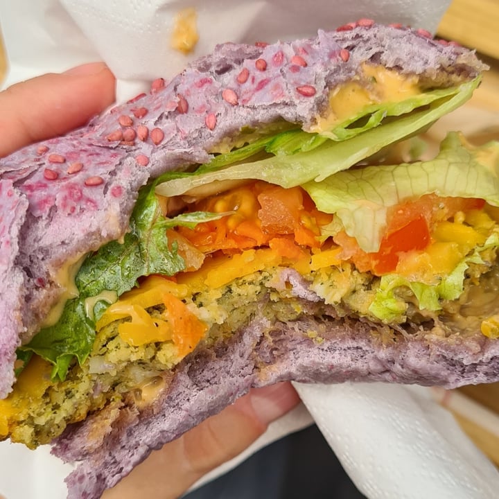 photo of Flower Burger Butterfly burger shared by @franca88 on  17 Nov 2021 - review