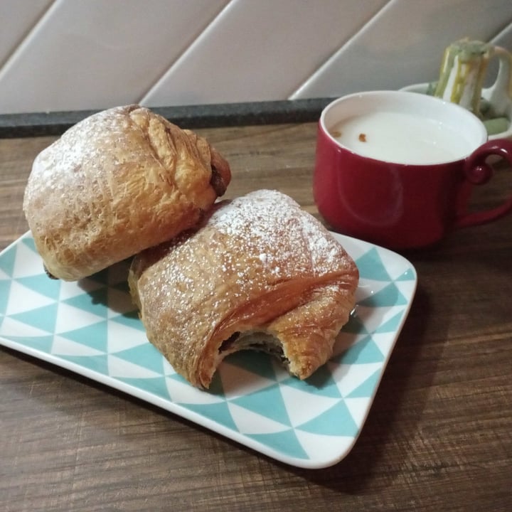 photo of La dolceria Vegan Pain Au Chocolat shared by @evafrancesca on  10 Mar 2022 - review