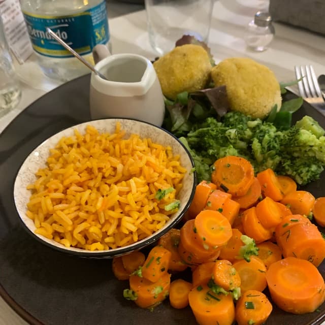 Photo of the dish “Falafel, verdure, riso basmati”