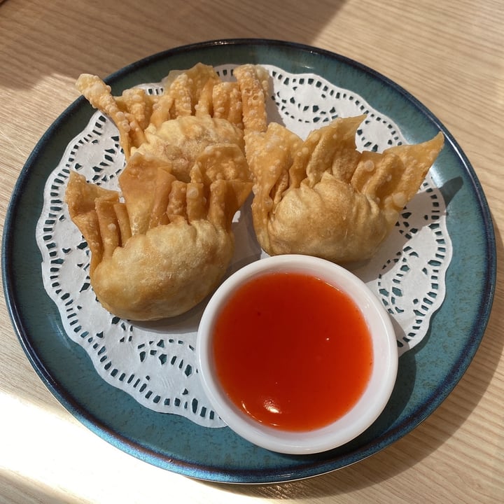 review photo of Lotus Vegetarian Restaurant Crispy Veggie Prawn Dumplings shared by @serenat on 25 Dec 2020 - review