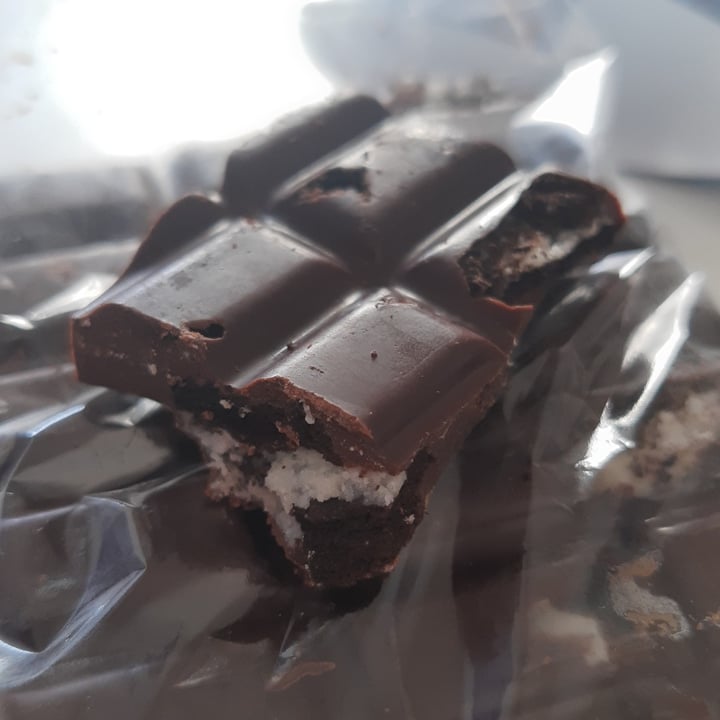 review photo of Cocoa Plant Based Chocolate Con Cookies shared by @chelldu on 16 Feb 2022 - review