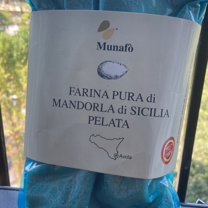 photo of Munafò Farina pura di mandorle shared by @sebforanimals on  09 Aug 2022 - review