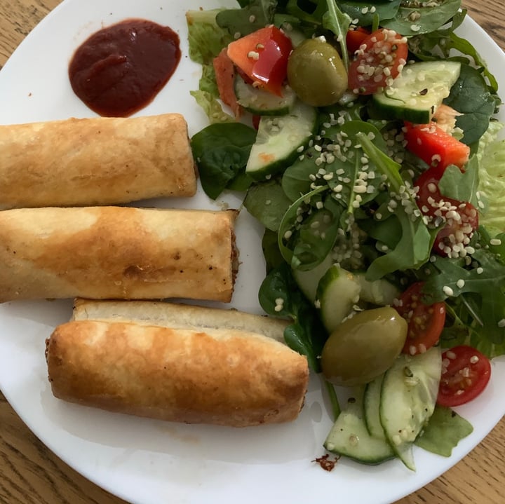 review photo of Linda McCartney's Vegetarian Sausage Rolls shared by @jessiemat on 30 May 2020 - review