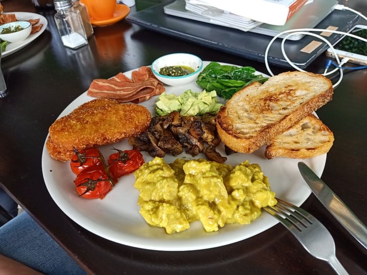 photo of Lisica Cafe Big Breakfast shared by @eatyourgreens on  17 Apr 2020 - review