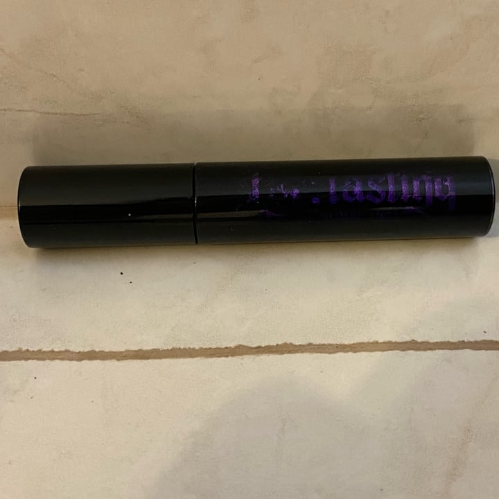 review photo of KVD Beauty Everlasting Glimmer Veil - Televator shared by @debeb on 19 Jun 2022 - review