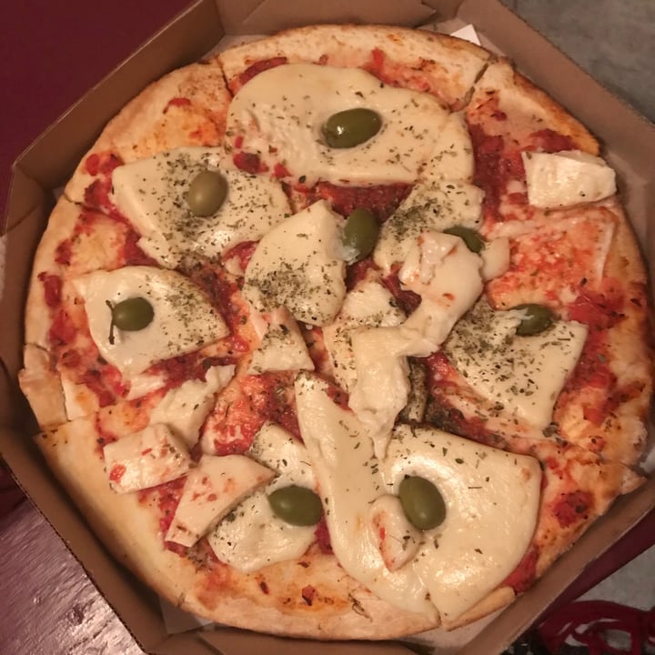 photo of Empanadas de 10 Pizza Muzzarella Empanadas De 10 shared by @flowie on  20 Apr 2021 - review
