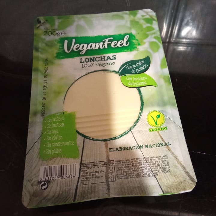 photo of Vegan Feel Lonchas de Queso shared by @diaz2020 on  30 May 2022 - review