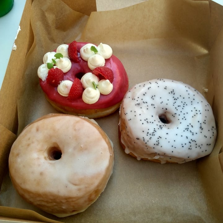 review photo of Scoop 'n Dough Doughnuts shared by @albi on 25 Jul 2020 - review
