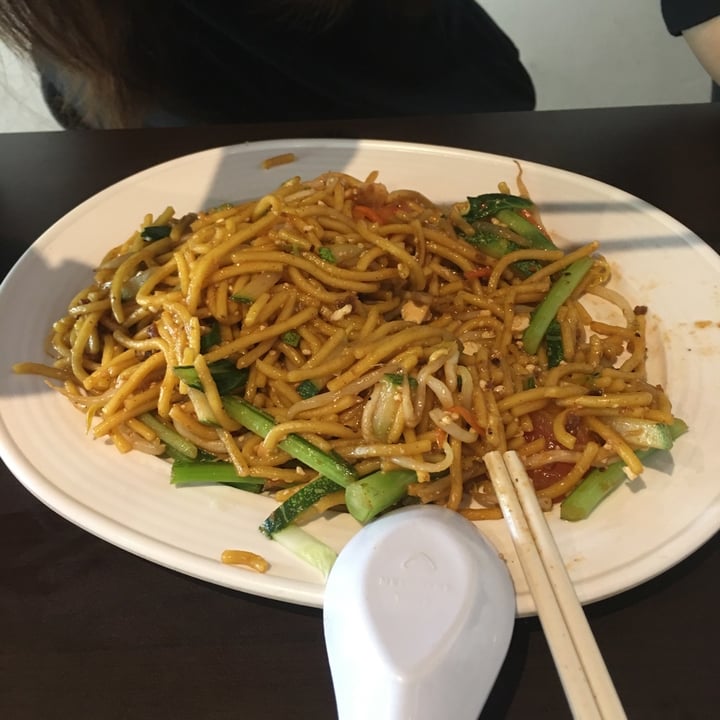 review photo of Divine Realm Vegetarian Restaurant mee goreng shared by @nnreb on 20 Jan 2020 - review