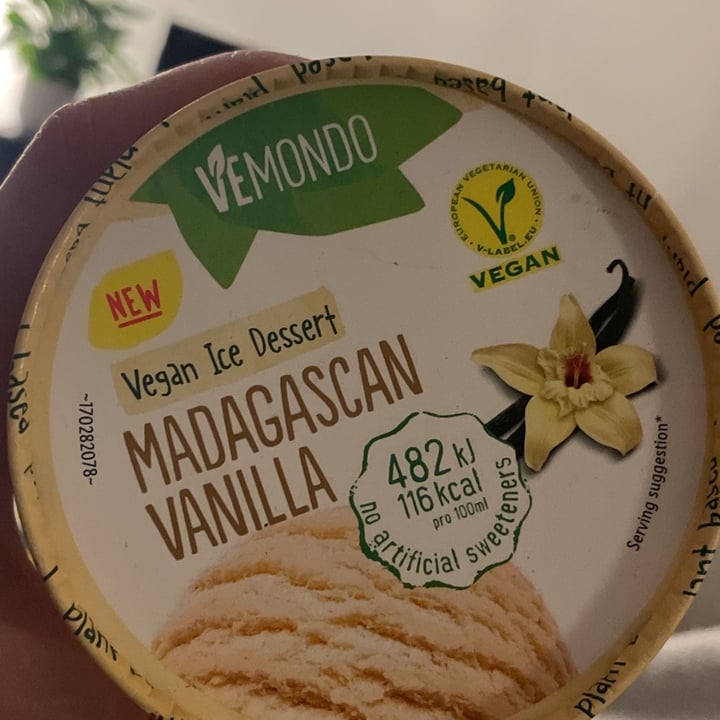 photo of Vemondo Vegan Ice Cream Madagascar Vanilla shared by @federicapi on  13 Apr 2022 - review