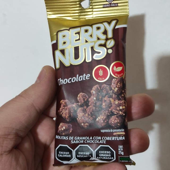 photo of Berry Nuts Berry Nuts Chocolate shared by @alessandroscetta on  06 Sep 2022 - review