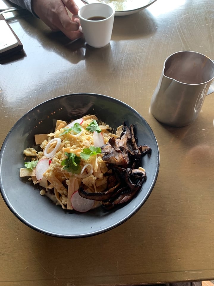 photo of Vegan inc. Plaza 404 Chicharrón De Portobello shared by @luzeebrita on  14 Mar 2020 - review