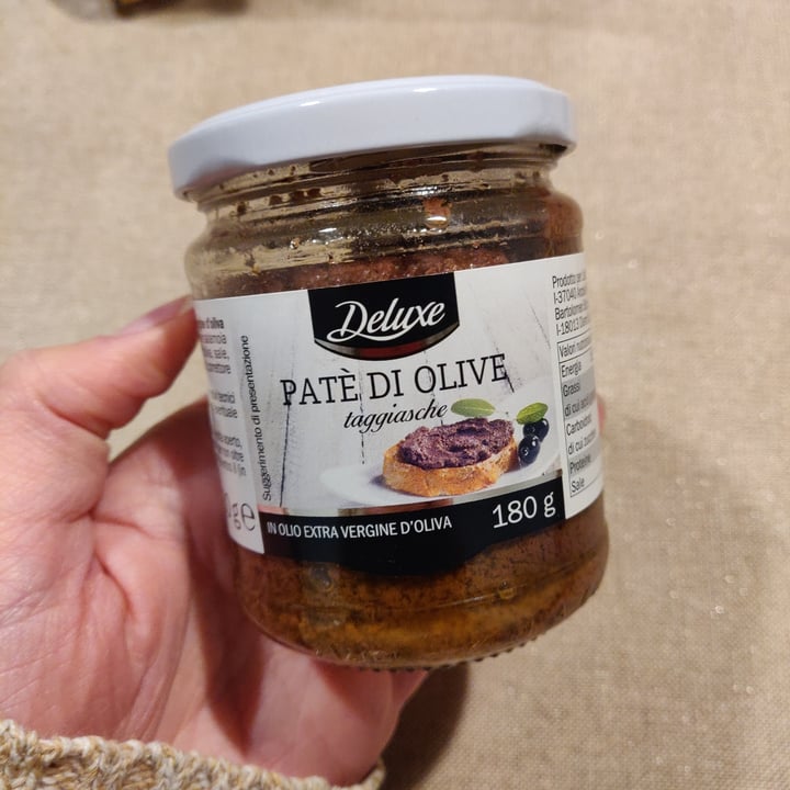 photo of Deluxe Patè di olive taggiasche shared by @federicazanasi on  29 Nov 2021 - review