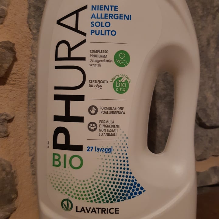 photo of Bio Phura Detergente vegetale lavatrice shared by @misswl73 on  27 Jun 2022 - review