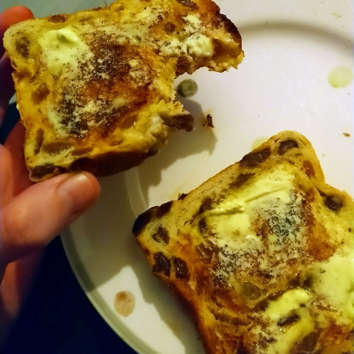 fruit-loaf-with-orange-from-warburtons-vegan-product-reviews