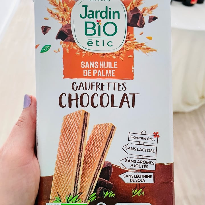 photo of Jardin bio etic Gaufrettes chocolat shared by @thecurvyblondevegan on  24 Jun 2022 - review